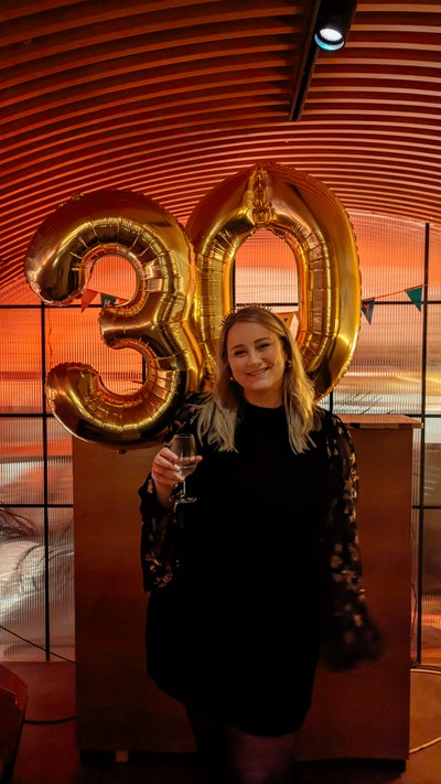 Looking for a homey buddy-up for girl + cat Main Photo