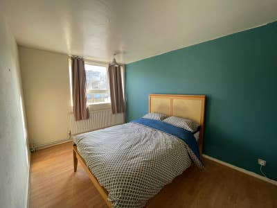 Sunny double bedroom in lovely Homerton property Main Photo
