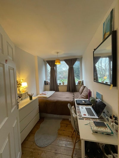 Bright Double Room - Turnpike Lane  Main Photo