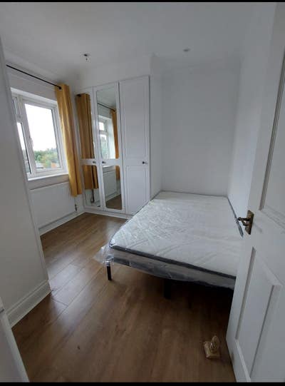 Room to rent in good location in Watford  Main Photo