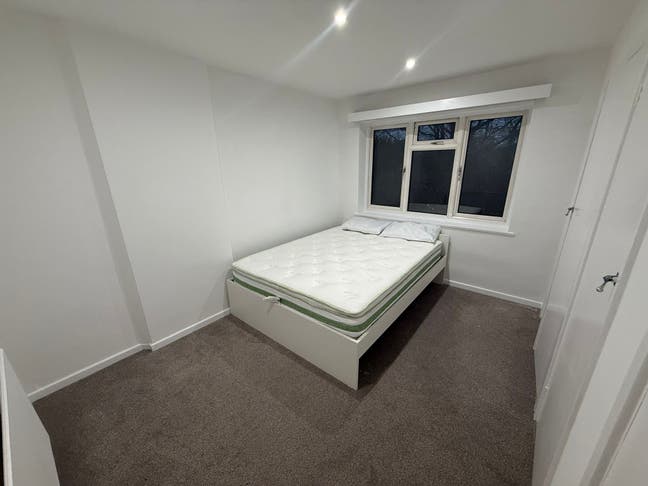 Refurbished Double Room Available – Lee, SE12  Main Photo