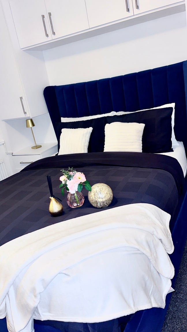 Luxury En-suite Available For Rent Main Photo