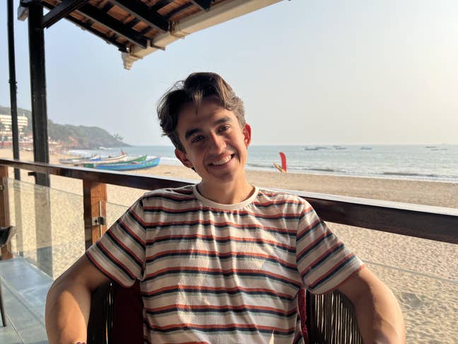 Looking for a single or a double in London!  Main Photo