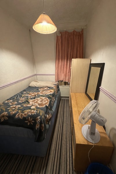 Single room for rent Main Photo