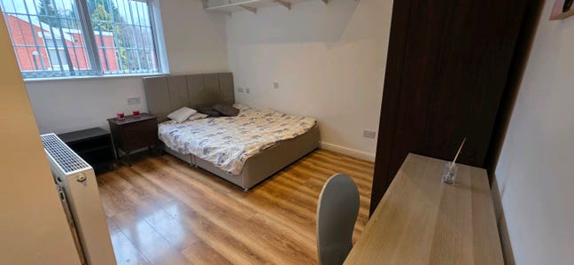 En Suite Bill's Inc,Prestwich M25  Main Photo