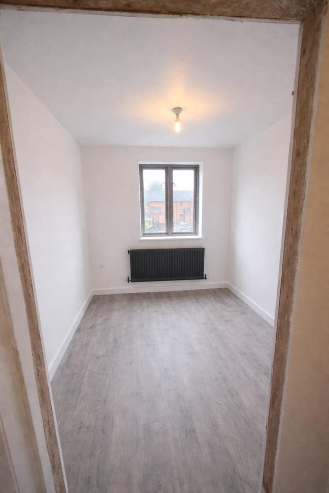 Brand New Single Left  Main Photo