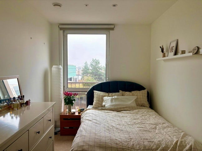 Double room in lovely East Village townhouse Main Photo