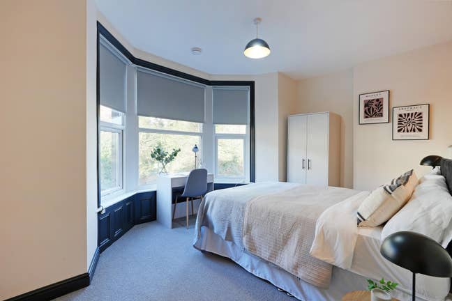 Beautiful Studio in Professional House Share Main Photo