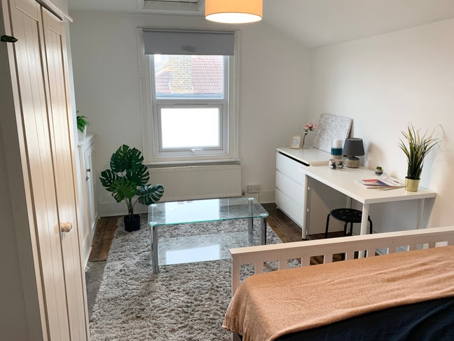 Double Room in Plumstead Main Photo