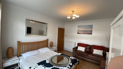 Furnished Double Room  Main Photo