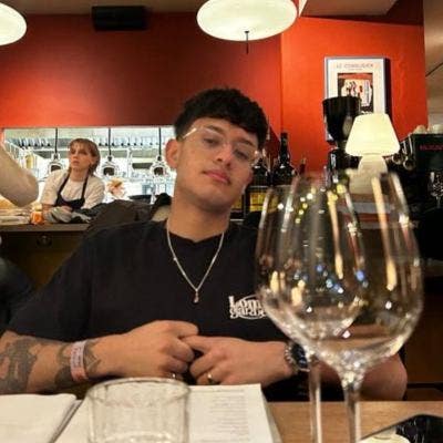 Hey  I am looking to buddy up with someone ... Main Photo