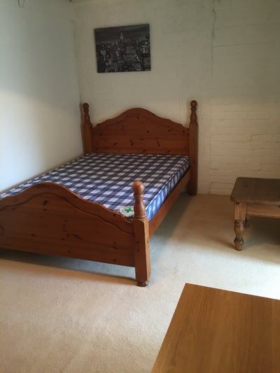 Large Double room with en suite inc all bills clos Main Photo
