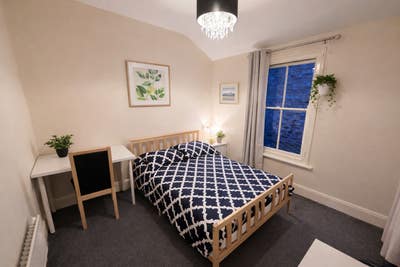 💎 Rare Gem - Close to City Centre - Large Room 💎 Main Photo