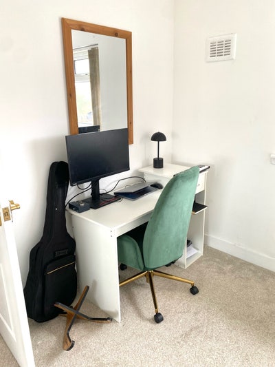 Bright & Furnished Spacious Double Room for rent Main Photo