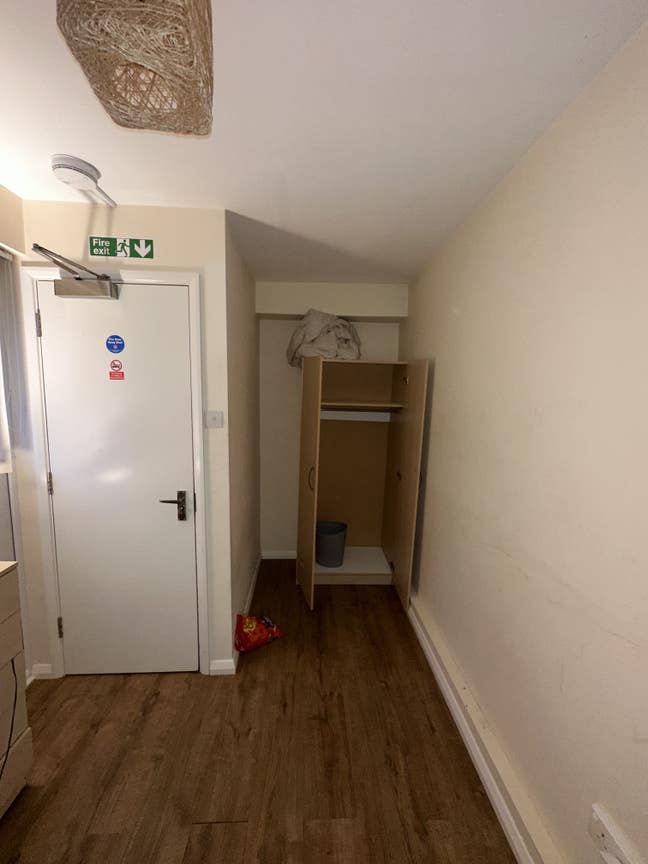 Room in Englefield Green &pound;600 all bills included  Main Photo