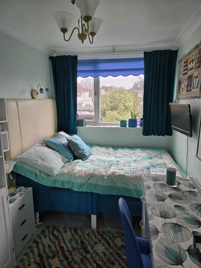 Ensuite bedroom in TW2 Main Photo