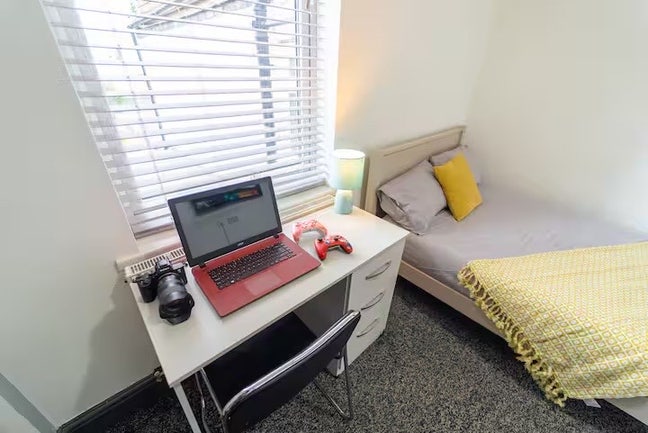 February ! 🔥 Cosy Ground Floor Studio on Offer !  Main Photo