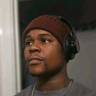 Student looking for room Main Photo