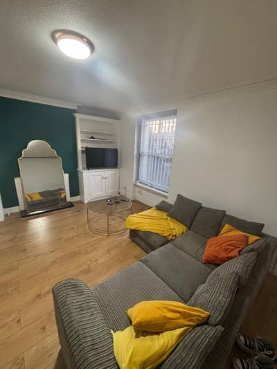 Spacious 1 Bed, Battersea Bridge Road  Main Photo