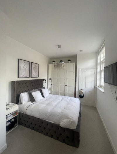 No deposit! Large Double Room - April Move in Main Photo