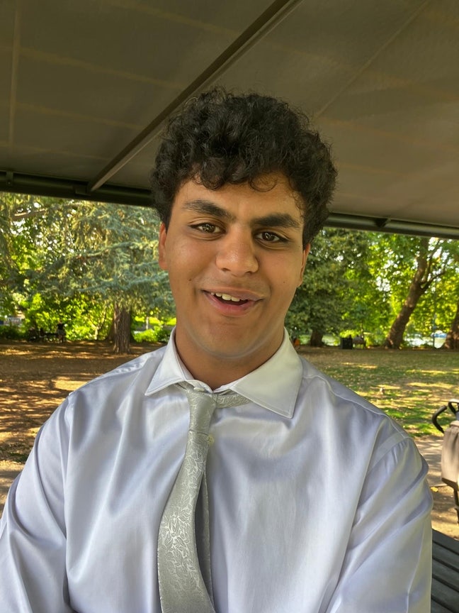 Professional Male looking for en-suite room  Main Photo