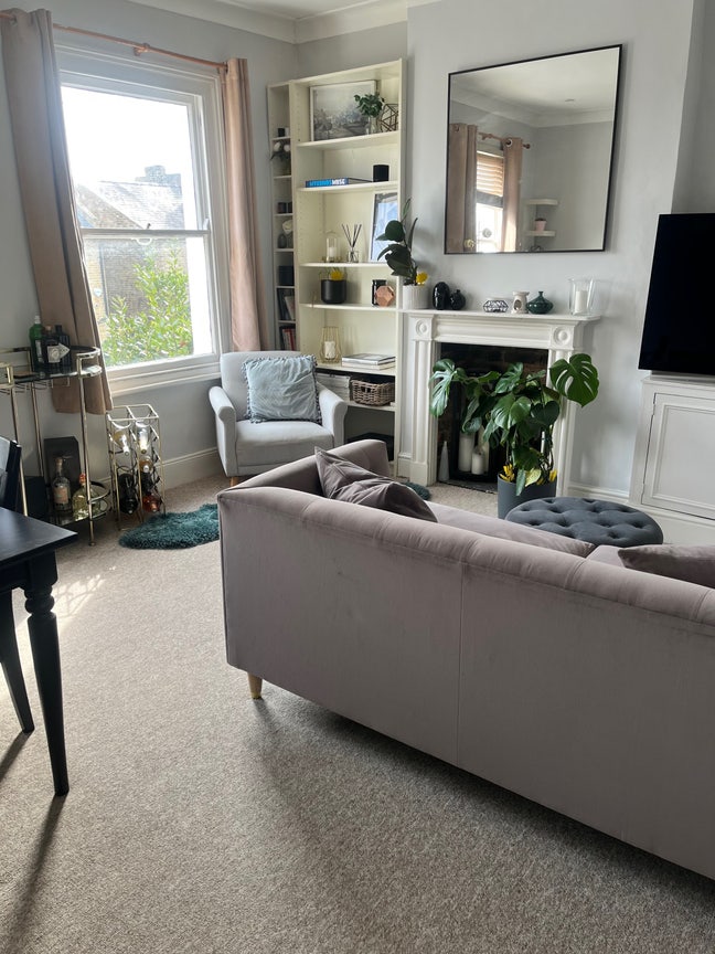 Double room w/ private bathroom near commons 🌳  Main Photo