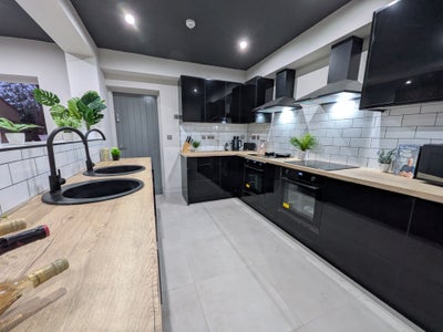 ✨ Brand New Ensuite & Studio Rooms – Coalville Main Photo