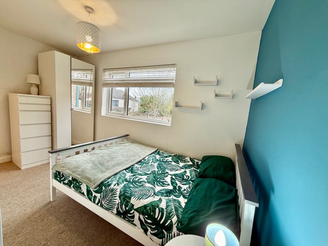 Modern Ensuite double room. Fishponds Main Photo