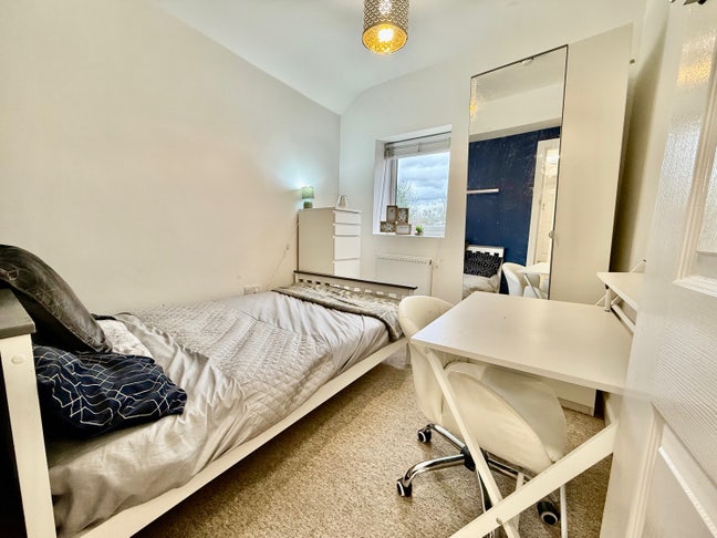 First month half price!! BS5 Main Photo