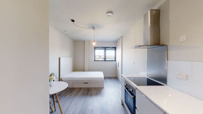 Refurbished Studio apartment available! Main Photo