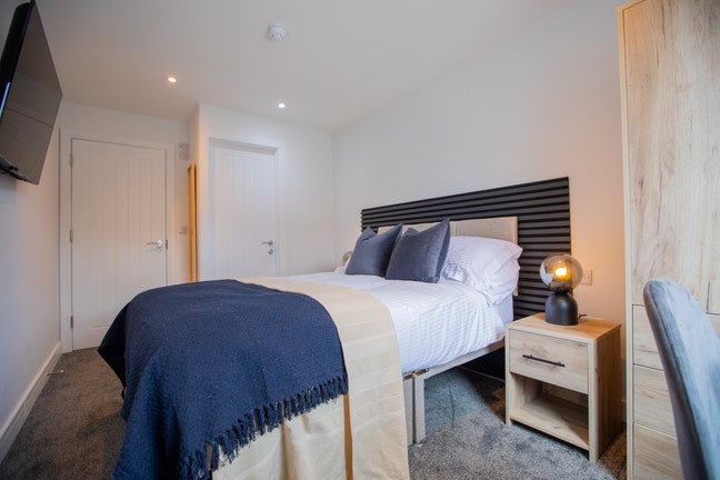 Stunning Ensuite Room No Deposit Option Main Photo