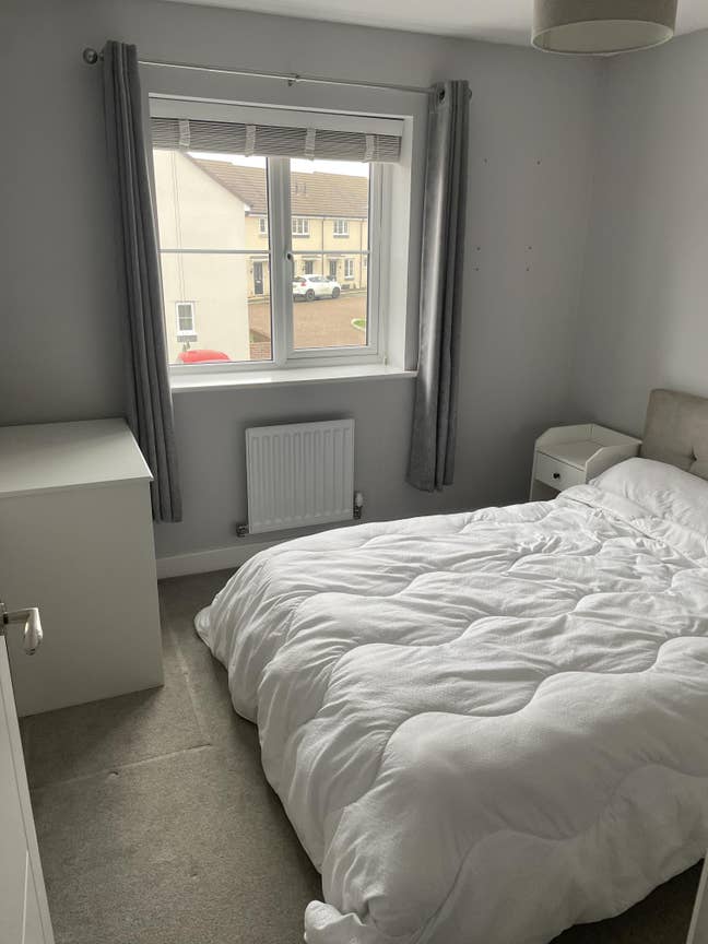 2 rooms to let in family home Main Photo