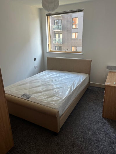 Room Availabe in a 2 Bedroom Shared Green Quater Main Photo