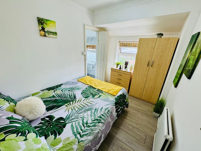 🏡Private Ensuite (single use) in Perivale –Zone 4 Main Photo