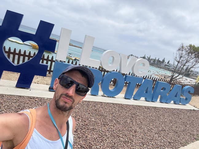  40 year old looking for room to rent  Main Photo