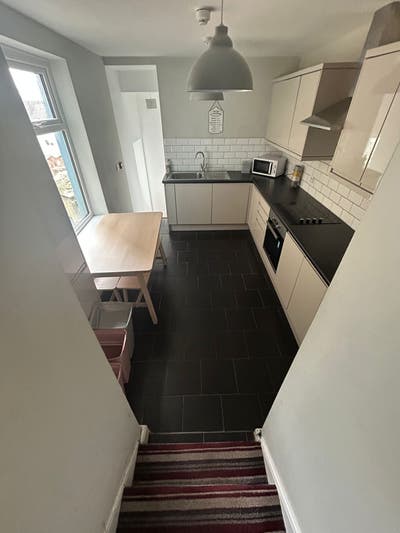 Furnished Double Bedroom  Main Photo