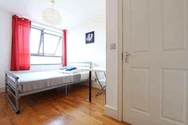 ✨ Modern En-Suite Room✨Ready to Move in Asap Main Photo