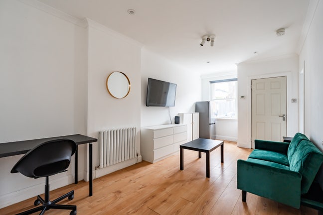 Bright Morningside 1 Bedroom Flat - Bills Included Main Photo