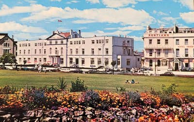 Seaview flat available all weekends for 6 months Main Photo