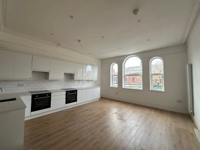 Brand newly refurbished house share in Didsbury Main Photo