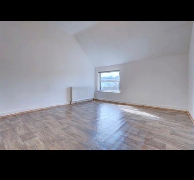 4 Bedroom House in Sharing Available in Wycombe Ma Main Photo