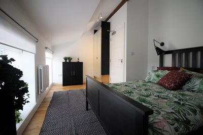 🧡 Beautiful Room in a Charming Cottage Home Main Photo