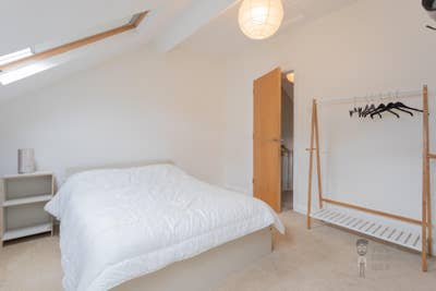 Double Room Available in 2-bedroom house Main Photo