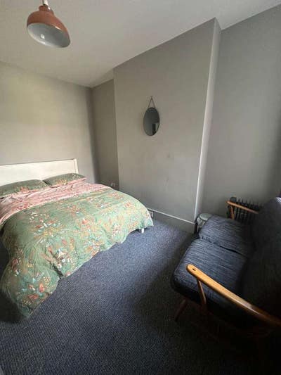 1 Bed Flat Main Photo