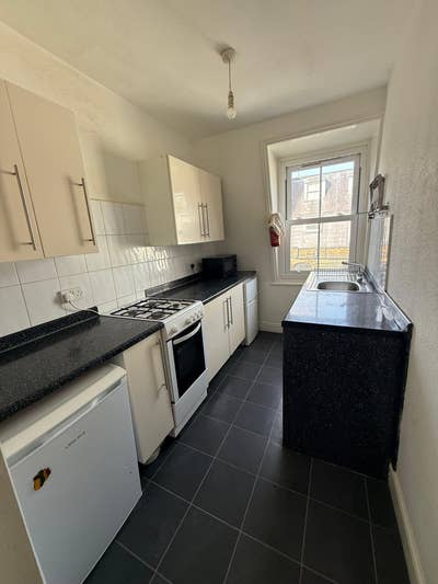 2 Bed `fleat to let Main Photo