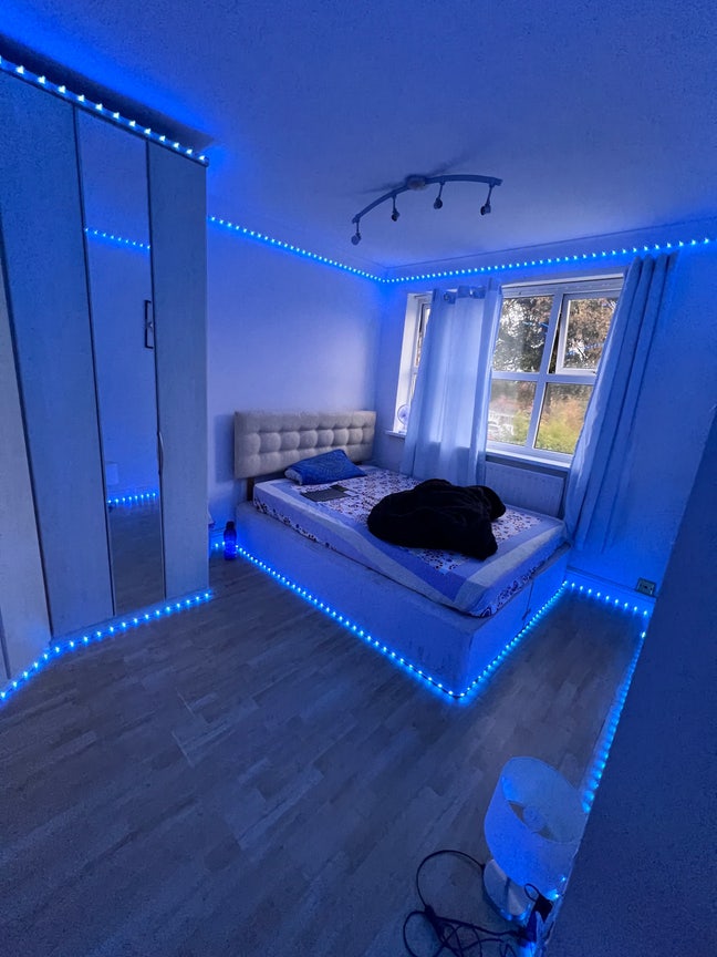 Double room furnished big closet and double bed Main Photo