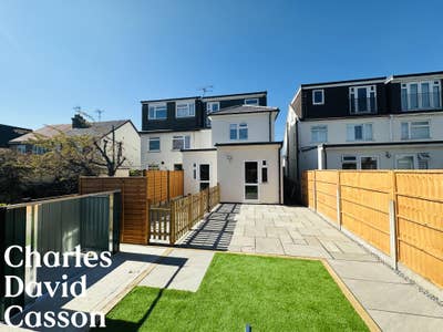 En-Suite Fully Furnished Double Bedroom Main Photo