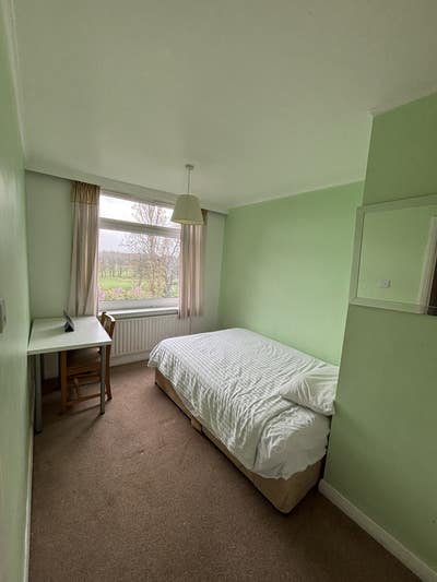 Double room available. London SE9. Bills included. Main Photo