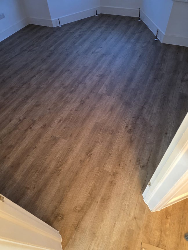 Escape  to  seaside  Main Photo