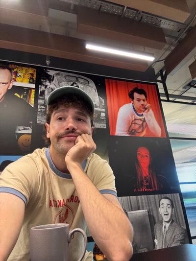 Antonio 26yo chill guy :) Main Photo